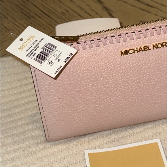 Michael Kors Blush Pink LG THREE QTR ZIP wallet - Picture 6 of 8